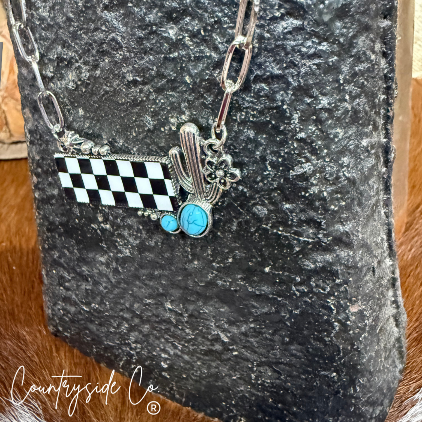 Cactus Checkered Bar Necklace