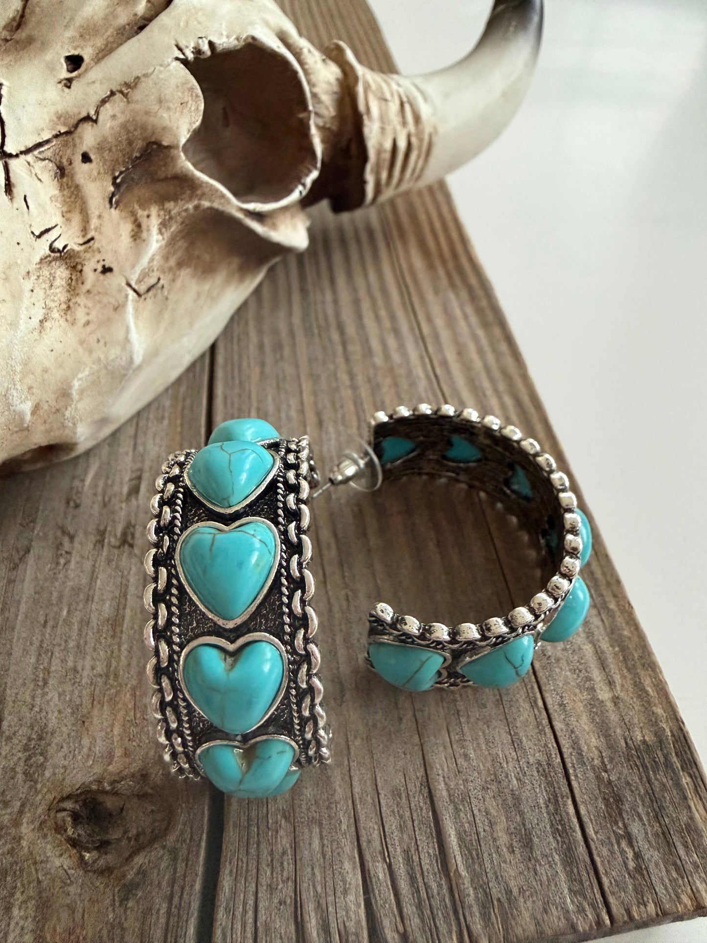 1.50“ Western Style Heart Stone Open Hoop Earrings 