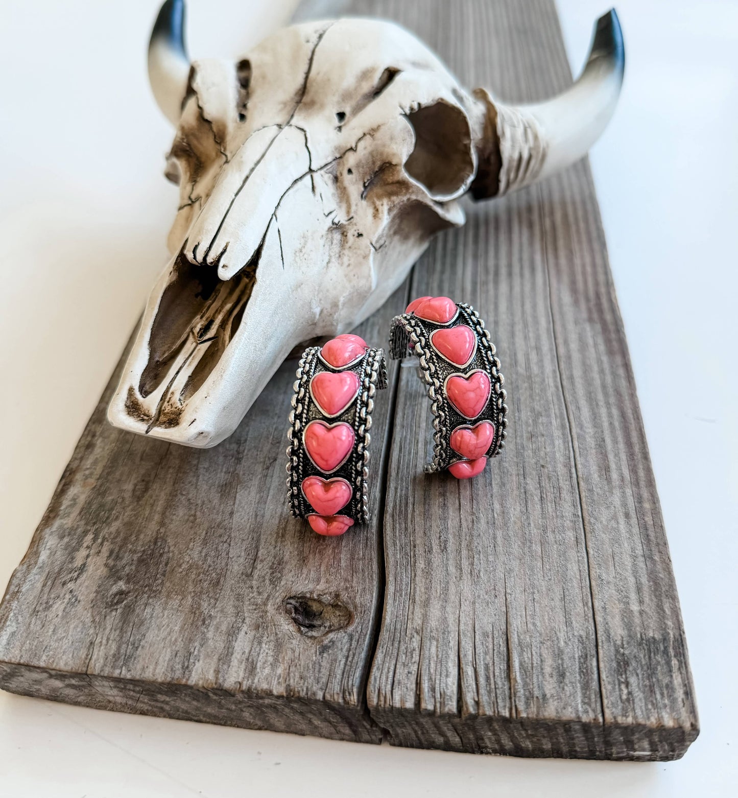 1.50“ Western Style Heart Stone Open Hoop Earrings 