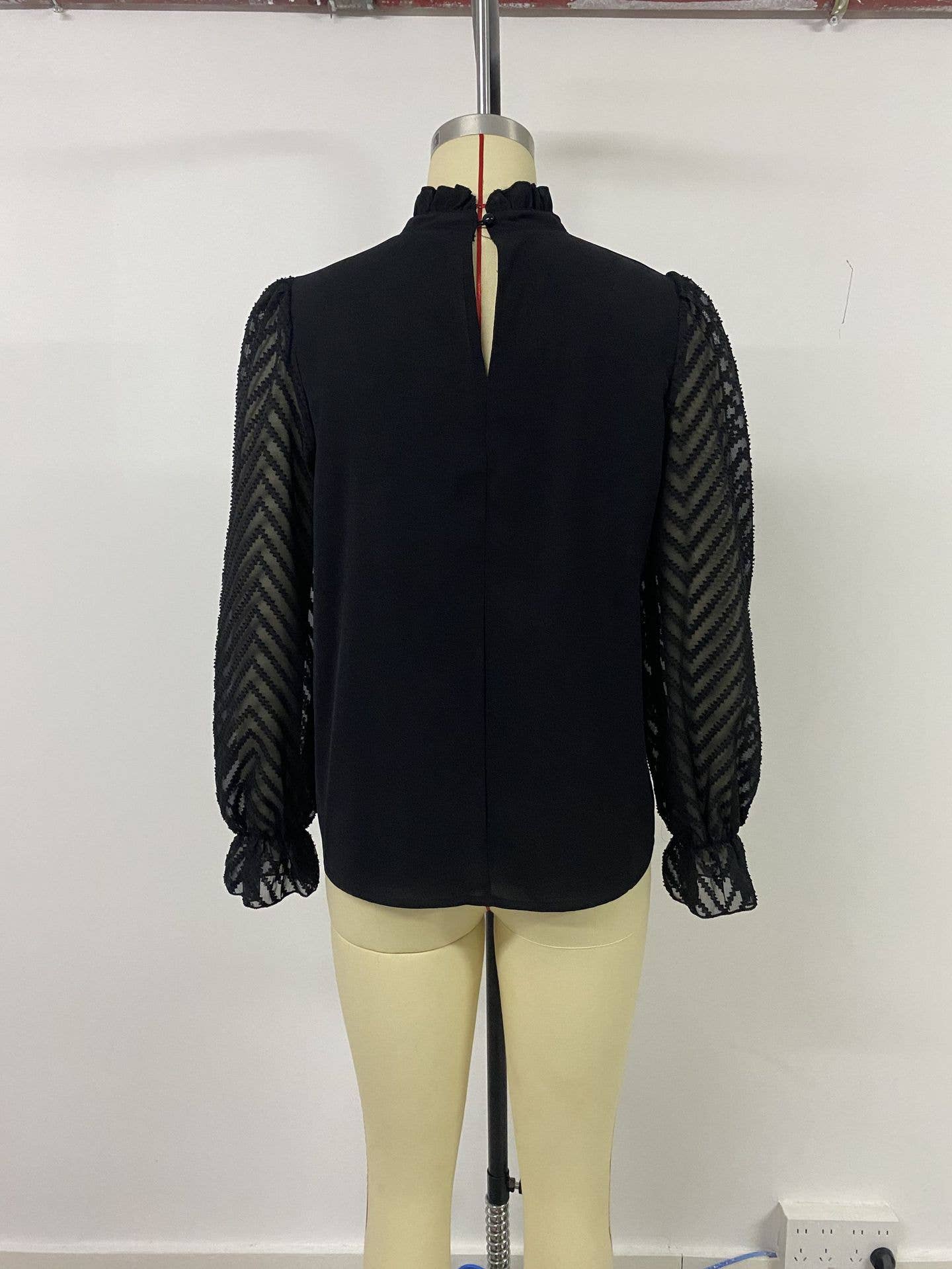 Puffed-sleeve semi-high-neck solid-color shirt